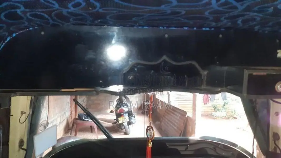 Bajaj RE 2003