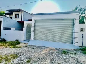 Modern House for Sale in Athurugiriya