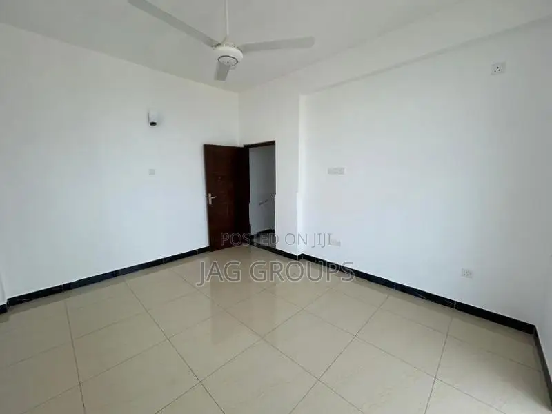 4BR Luxury Apartment-Colombo 5