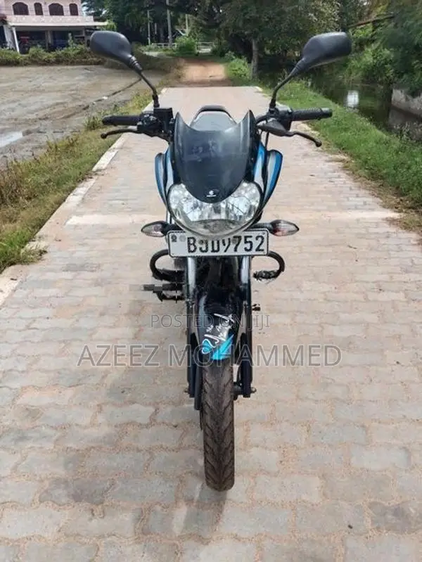 Bajaj Discover 125 2023