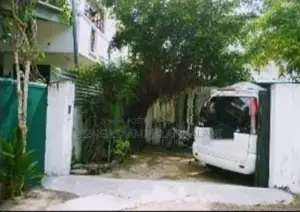 Land with House for sale in Mount Lavinia