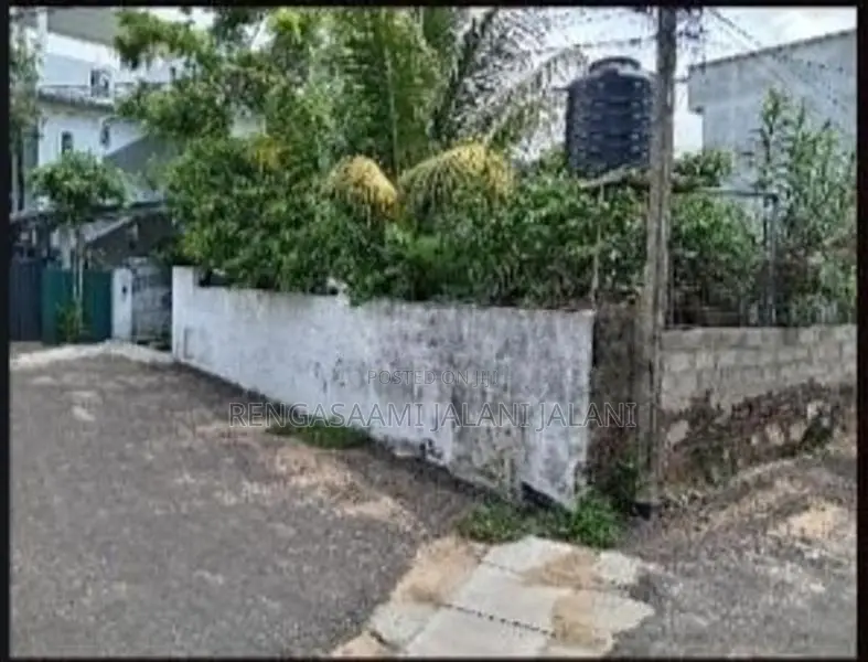 Land with House for sale in Mount Lavinia