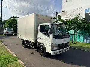 Mitsubishi Canter 2011