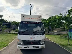 Mitsubishi Canter 2011