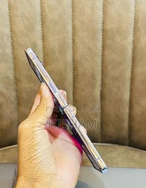 Samsung Z Flip 4 256GB (Used)