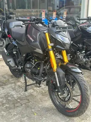 Hero Hunk 160R Brand New 4V 2026