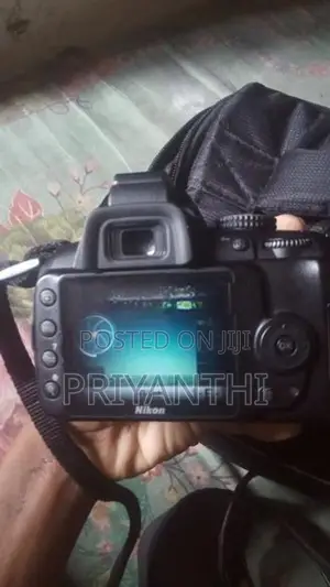 Nikon D 3000