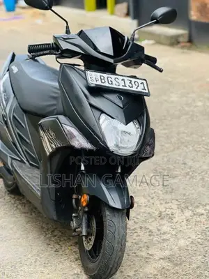 Yamaha Ray ZR Black Night 2018