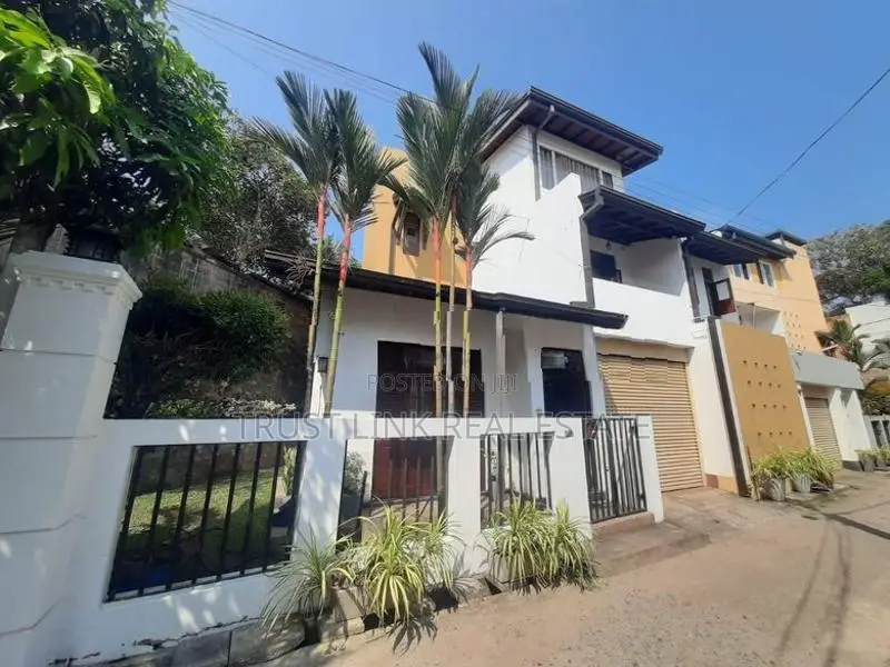 3 Storey House for Sale in Wattala