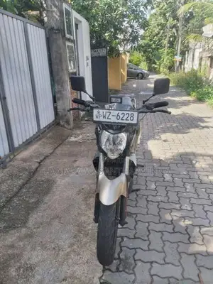 Yamaha FZ S 2013
