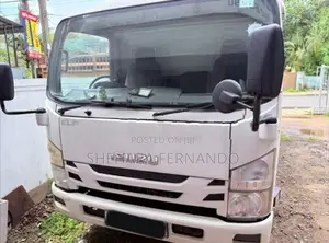 Isuzu Elf 2015