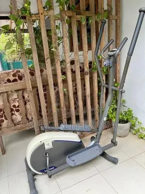 Domyos E130 Elliptical Cross Trainer