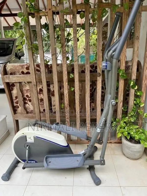 Domyos E130 Elliptical Cross Trainer
