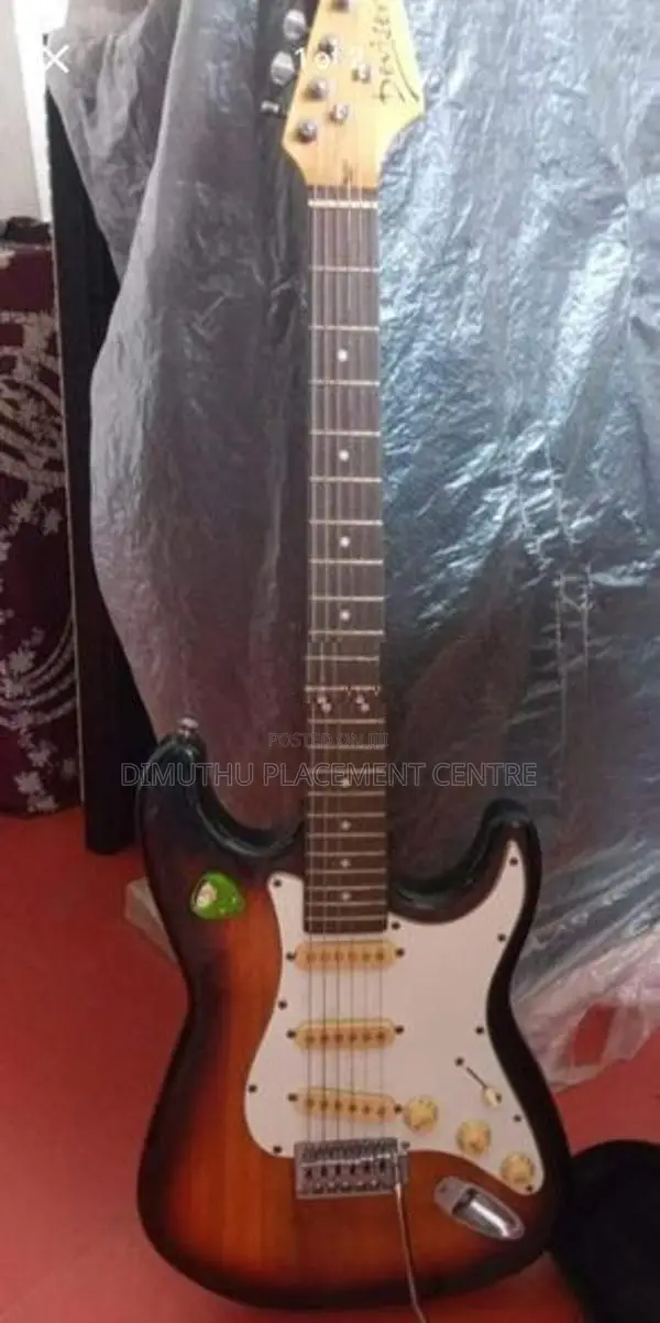Deviser Electric Guitar with Amplifier