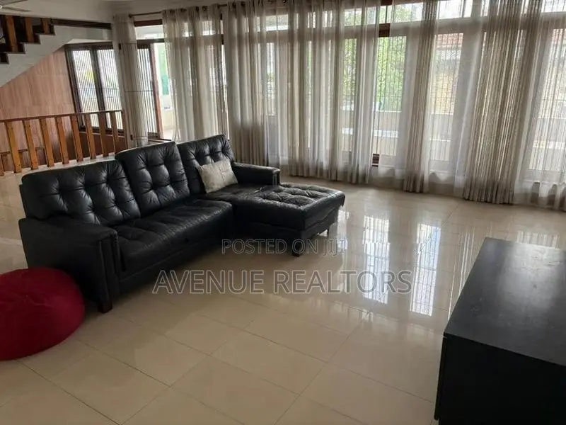 6BR House for Sale in Colombo 5