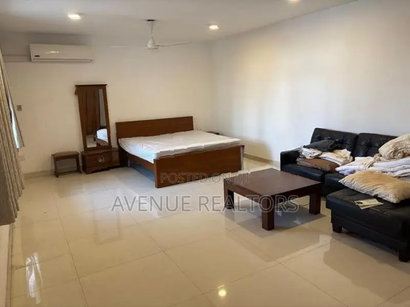 6BR House for Sale in Colombo 5