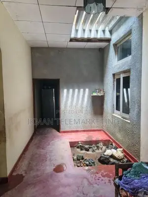 Land with House for Sale in Kochchikade