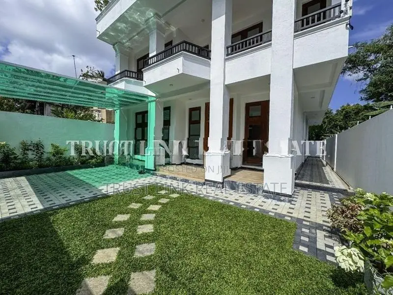 Brand New House with Party Rooftop - Jaela