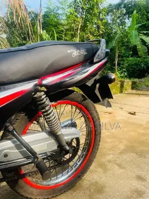 Bajaj CT100 2005