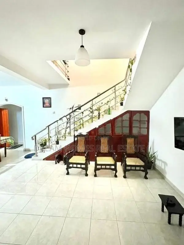 Prime 3-Storey Residence with Rooftop and Solar Power – Walawwatta