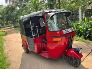 Bajaj RE 2002