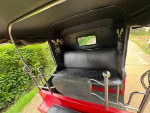 Bajaj RE 2002