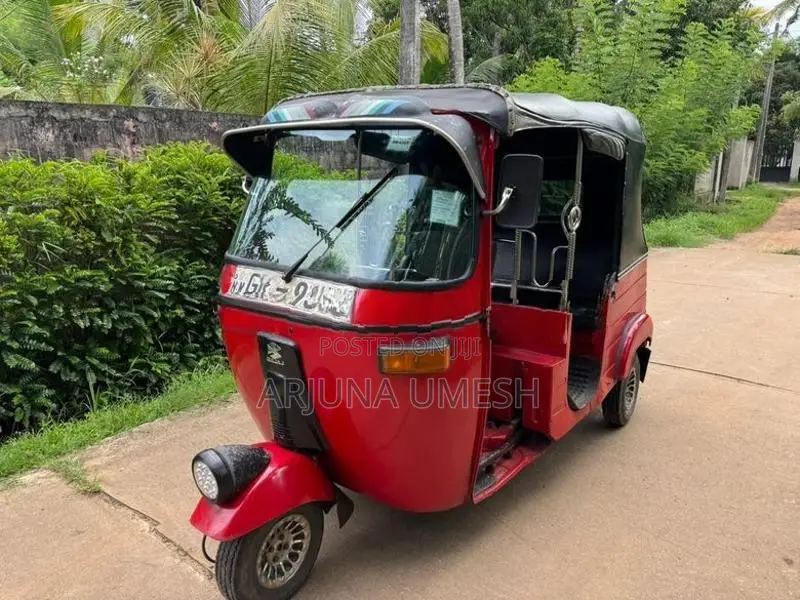 Bajaj RE 2002