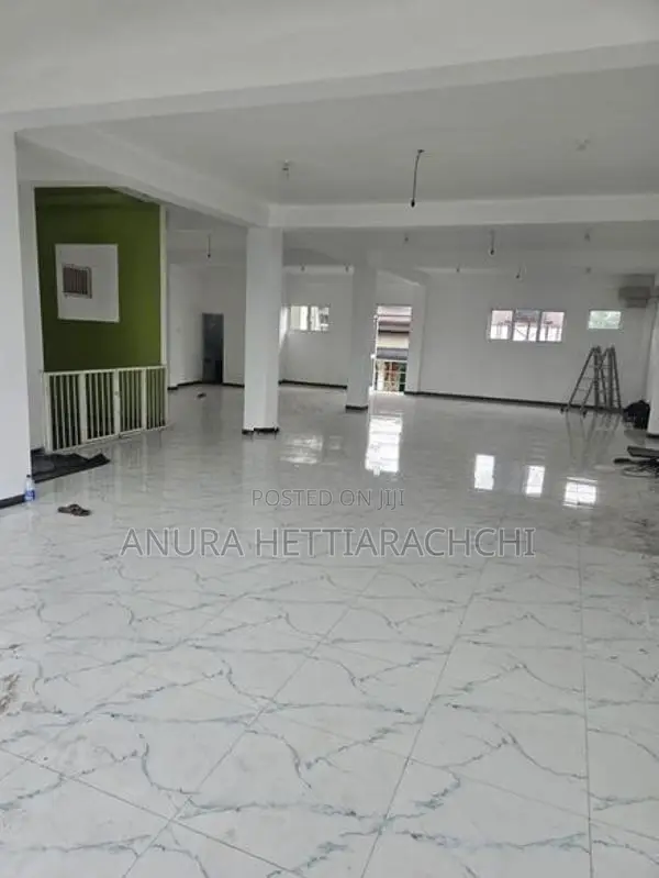 Commercial Building for Lease Piliyandala