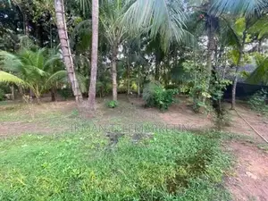 Restaurant with Land for Lease Long Term in Sigiriya