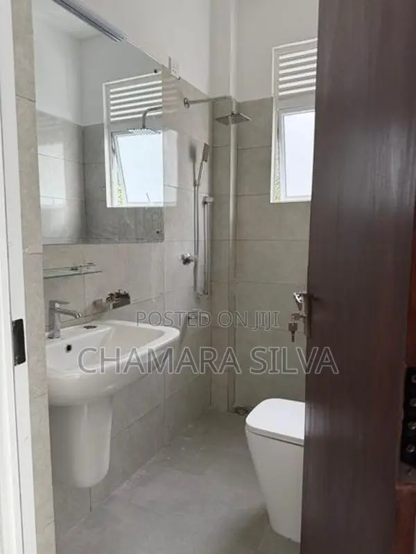 Brand New Building for Rent in Athurugiriya