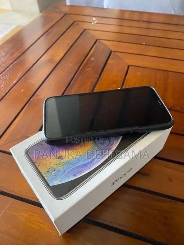 Apple iPhone XS (Used)