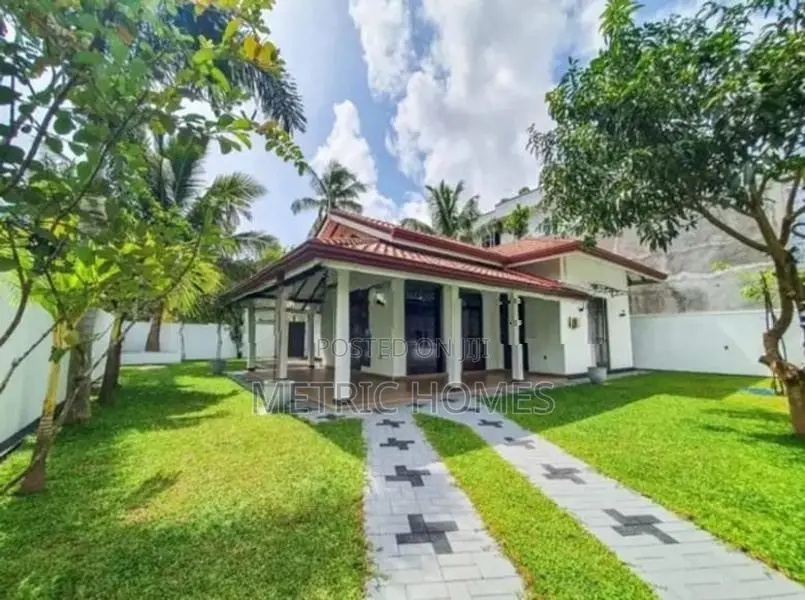 13.5 Perch Nice Garden Modern House Sale in Negombo
