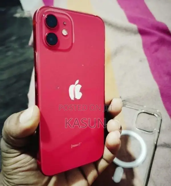 Apple iPhone 12 (Used)