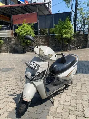 Mahindra Gusto 2015