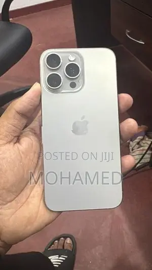 Apple iPhone 15 Pro Max 256GB (Used)
