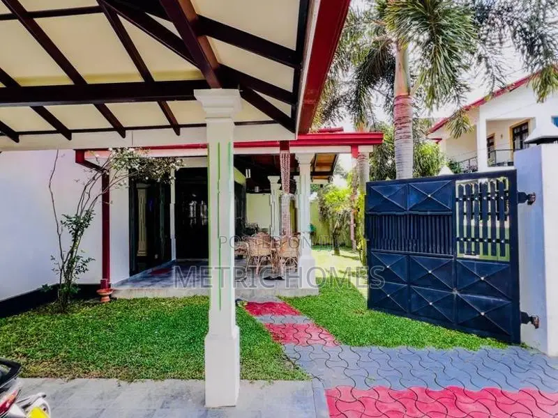Gate Community Complete House Sale Katuwapitiya Negombo