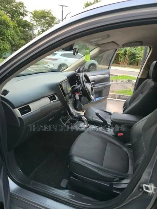 Mitsubishi Outlander 2014