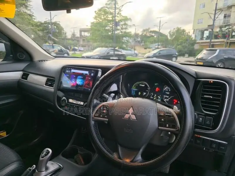 Mitsubishi Outlander 2014