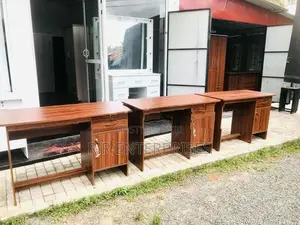 New 4*2 Ft Melamine Office Table