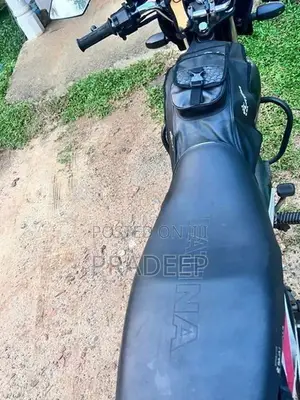 Bajaj Platina 100 2013