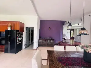 Luxurious Villa with Paddy Field View & Pool for sell – Battaramulla