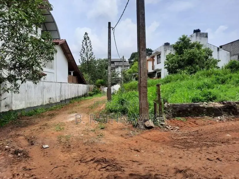 9.5 Perches Residential Land for Sale in Isurupura Road, Malabe