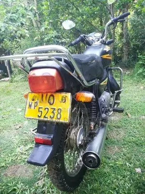 Hero CD 100 2006