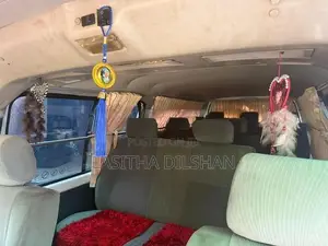 Nissan Caravan 2000