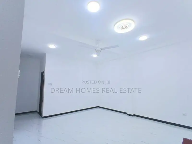Beautiful Solid Luxury House for Sale Piliyandala