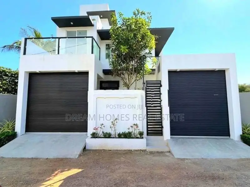Brand New Luxury House for Sale Piliyandala