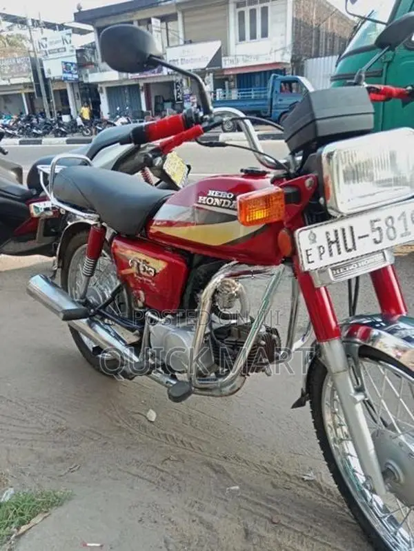 Hero CD 100 2005