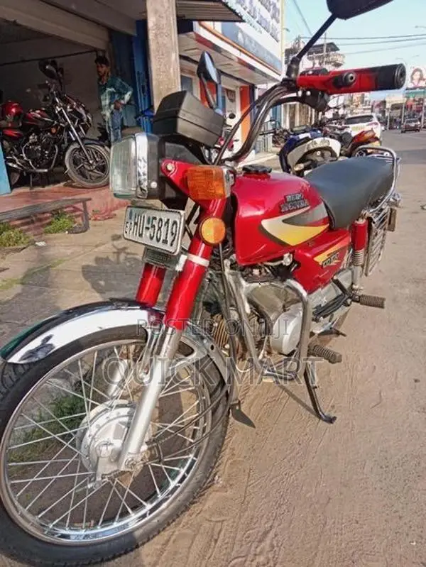 Hero CD 100 2005
