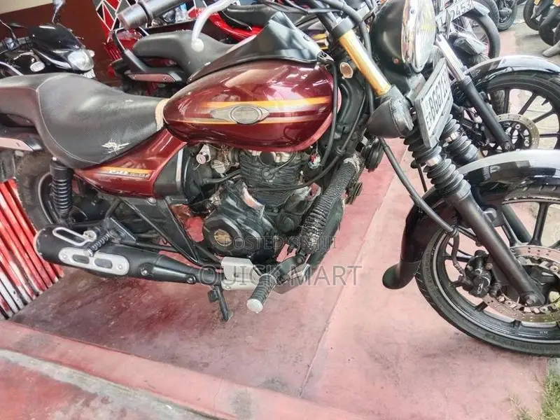 Bajaj Avenger 2018