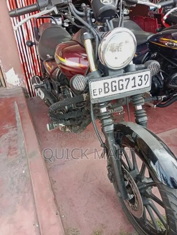 Bajaj Avenger 2018